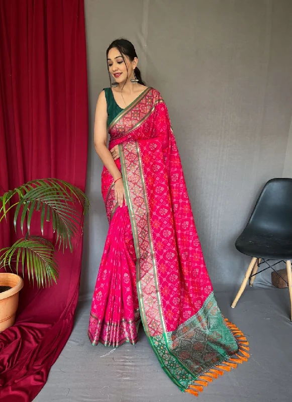Women Pink Pure Patola Silk Weaving Work Saree With Un-Stiched Blouse Semi-Sheer Blouse Women Pink Pure Patola Silk Weaving Work Saree With Un-Stiched Blouse Semi-Sheer Blouse