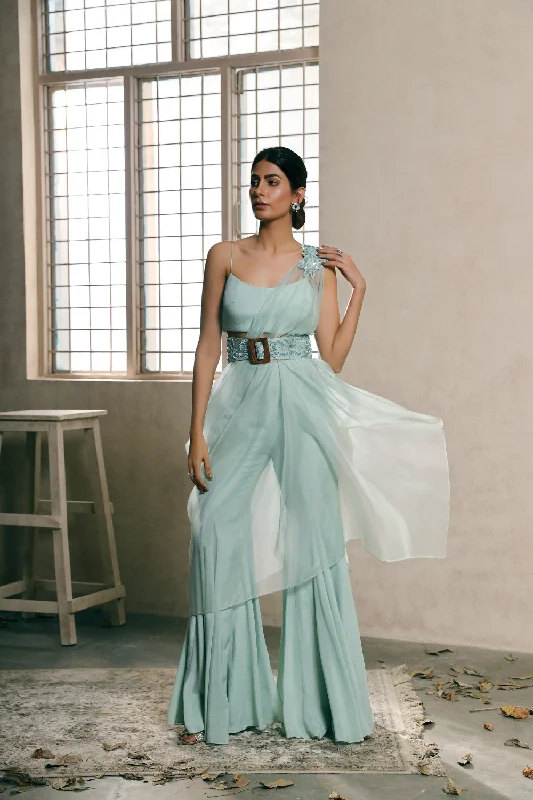 Pastel Mint Embroidered shoulder blade cape with flare cut pants set Fashionable Tapered Leg Pants