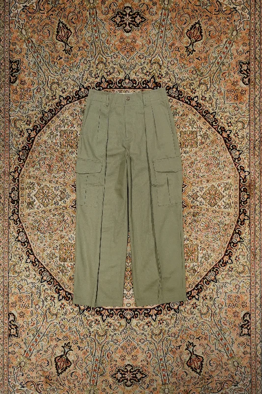 PIN TUCK CARGO PANTS (KHAKI) Lightweight Jogger Pants