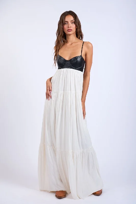 Black Tie Moment Maxi Dress Fashionable Off-Shoulder Maxi Dress