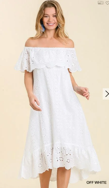 Eyelet Off Shoulder Maxi Dress with Scalloped Hem Elegant Tiered Maxi Dress