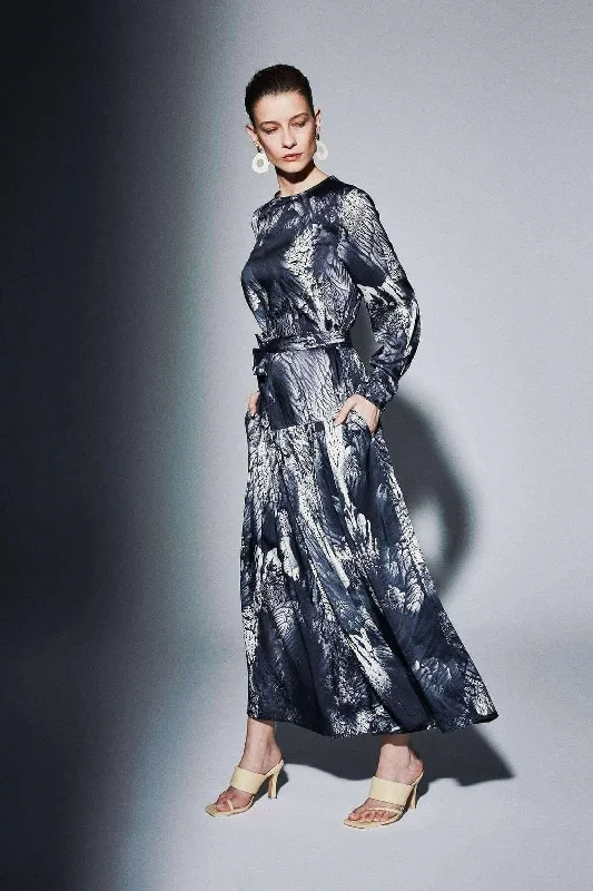 Long Maxi Dress with Sleeves and Side Pocket Trendy Maxi Dress with Lace