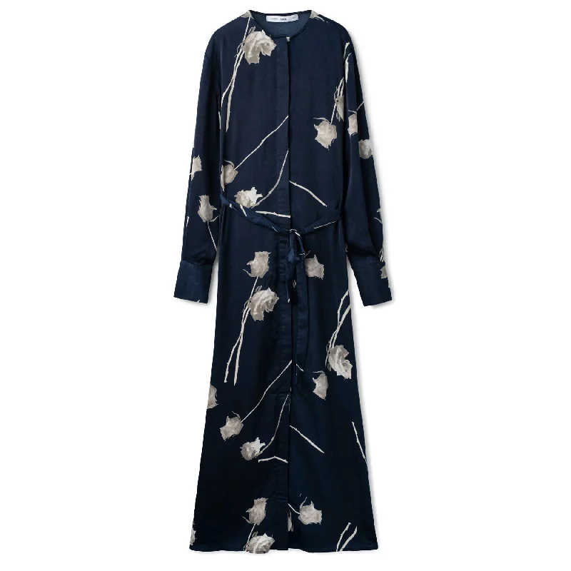Signature Maxi Dress In: Navy Comfortable Fit-and-Flare Maxi Dress