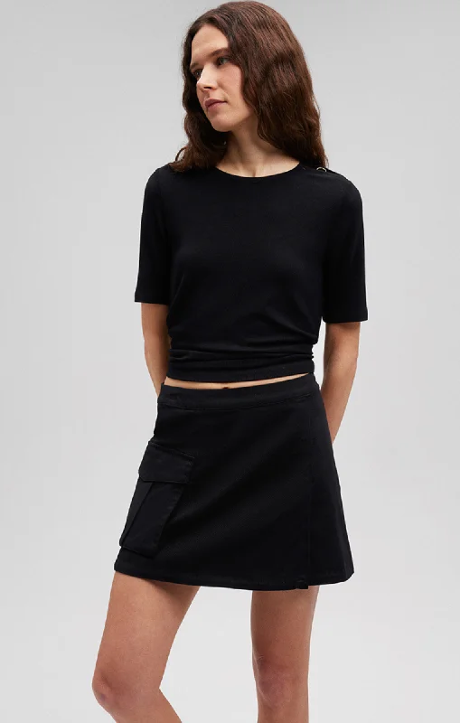 SHOULDER SLIT SHIRT IN BLACK Front Pockets Side Pockets Patch Pockets