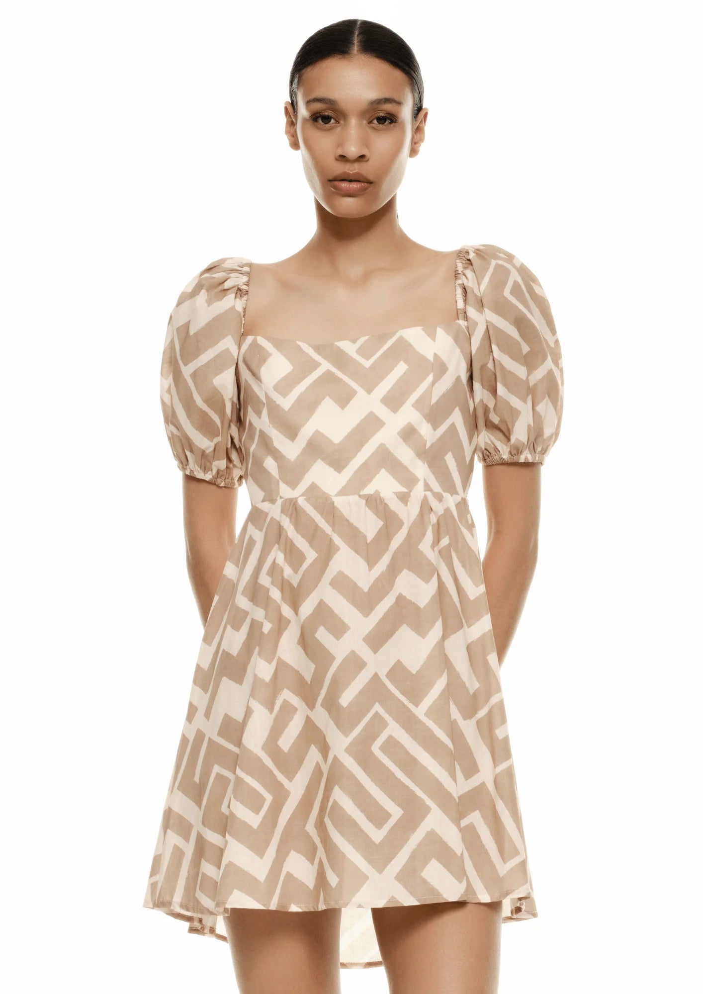 BEIGE GEOMETRIC MINI DRESS Stylish Short Sleeve Mini Dress